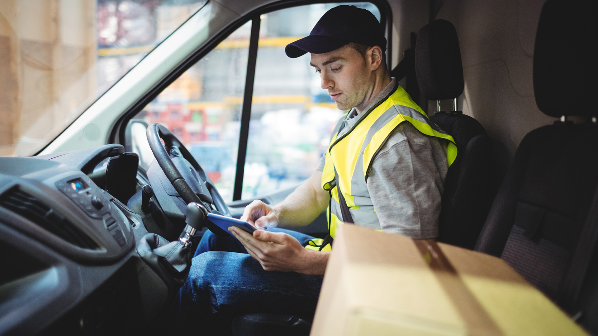 5-things-to-consider-when-choosing-a-parcel-courier-deadline-distribution